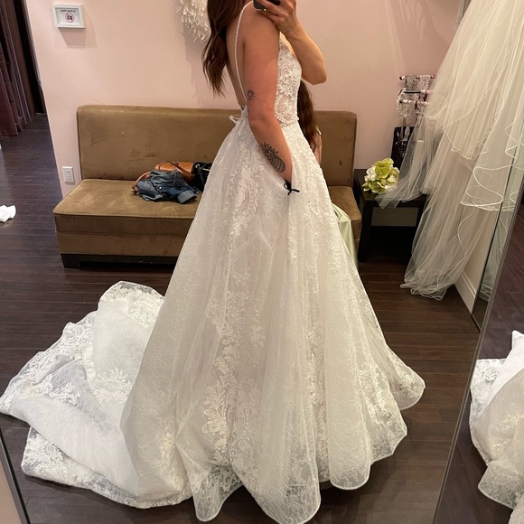 BRAND NEW Calla Blanche wedding gown. - Picture 7 of 10